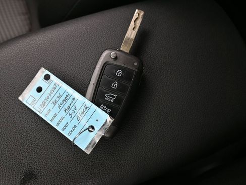 Used 2021 Hyundai Kona SE image 18