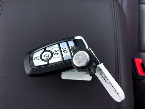 Used 2025 Ford Explorer Platinum w/ LUX Leather Package AWD/4WD image 37