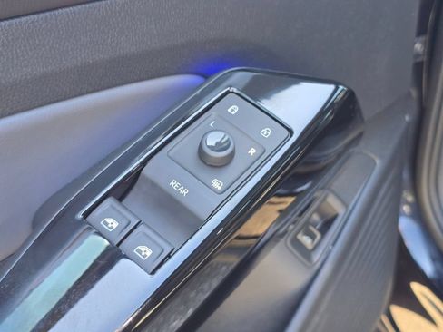 Used 2023 Volkswagen ID.4 Pro S RWD image 23