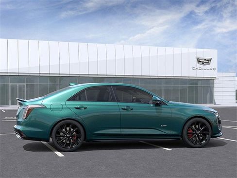 New 2026 Cadillac CT4 V image 5
