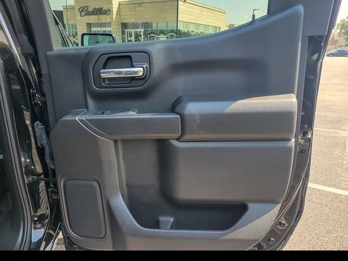 Used 2024 Chevrolet Silverado 1500 Custom Trail Boss w/ Turbomax Blackout Package AWD/4WD image 16