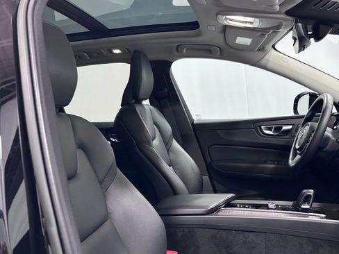 Certified 2023 Volvo XC60 B5 Plus w/ Climate Package AWD/4WD image 19