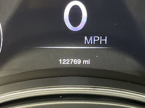 Used 2019 Jeep Grand Cherokee Altitude AWD/4WD image 16