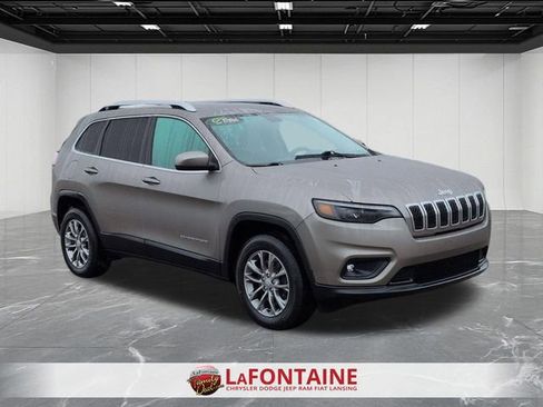 Certified 2019 Jeep Cherokee Latitude Plus w/ Cold Weather Group image 7
