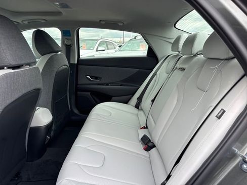 New 2026 Hyundai Elantra Limited FWD image 9