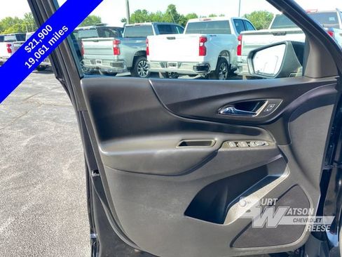 Used 2023 Chevrolet Equinox LT FWD image 12