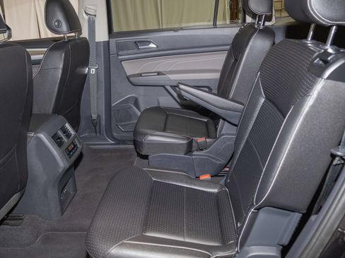 Used 2023 Volkswagen Atlas SEL AWD/4WD image 12