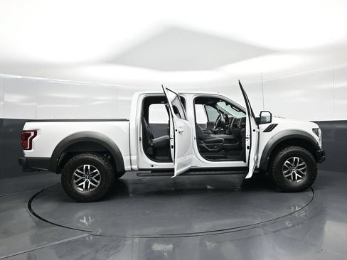 Used 2018 Ford F150 Raptor w/ Equipment Group 802A Luxury AWD/4WD image 4