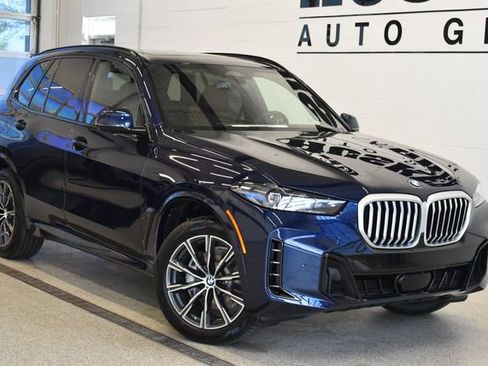 New 2026 BMW X5 xDrive40i w/ M Sport Package AWD/4WD image 1