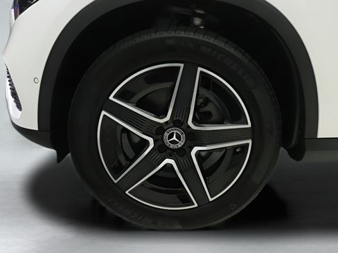 New 2026 Mercedes-Benz C 43 AMG 4MATIC Sedan image 27