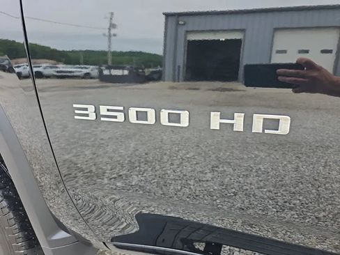Used 2024 Chevrolet Silverado 3500 LTZ w/ LTZ Convenience Package AWD/4WD image 9