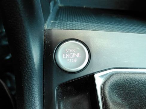 Used 2022 Volkswagen Taos SE image 43