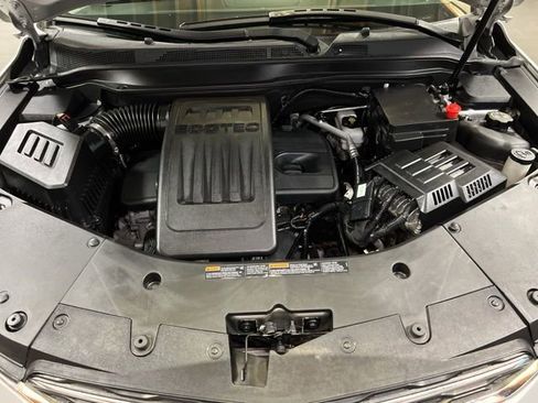 Used 2017 Chevrolet Equinox Premier w/ Enhanced Convenience Package image 18