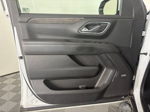 Used 2022 Chevrolet Tahoe Z71 AWD/4WD image 16