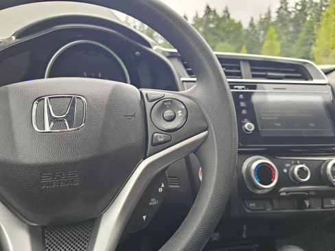 Used 2018 Honda Fit EX image 33