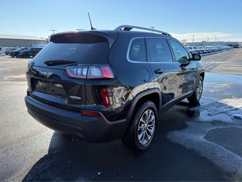 Used 2019 Jeep Cherokee Latitude Plus image 8