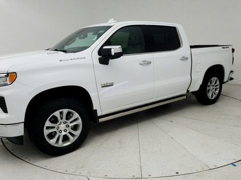 Certified 2022 Chevrolet Silverado 1500 LTZ w/ LTZ Premium Texas Edition AWD/4WD image 4