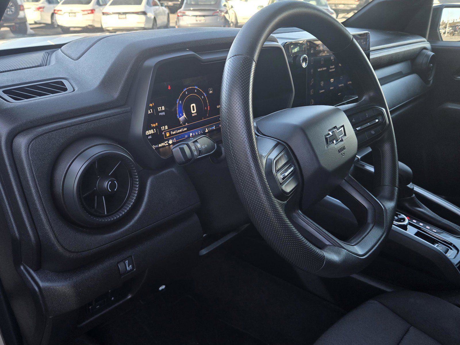Used 2024 Chevrolet Colorado Trail Boss w/ Technology Package AWD/4WD image 11