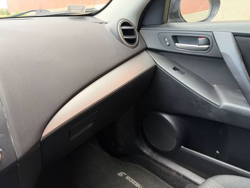 Used 2012 MAZDA MAZDA3 i Sport FWD image 11