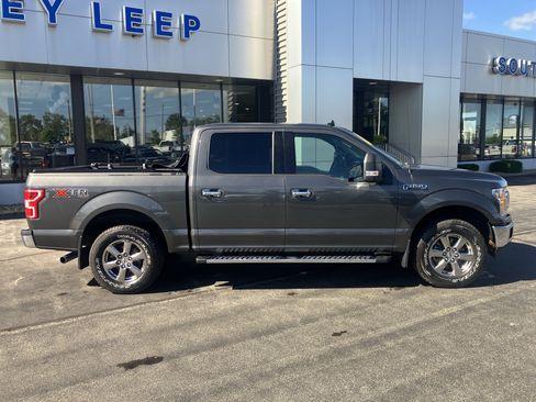 Used 2020 Ford F150 XLT w/ Equipment Group 302A Luxury AWD/4WD image 9