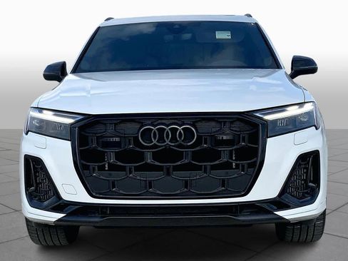 Used 2025 Audi SQ7 Premium Plus w/ Executive Package image 3