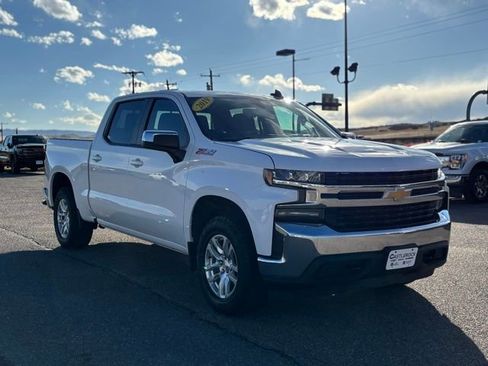 Used 2019 Chevrolet Silverado 1500 LT w/ All-Star Edition image 9