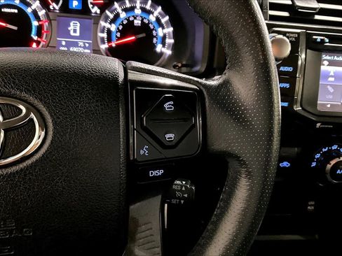 Used 2018 Toyota 4Runner TRD Off-Road Premium AWD/4WD image 25