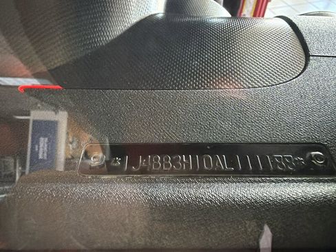 Used 2010 Jeep Wrangler Unlimited Sport image 30