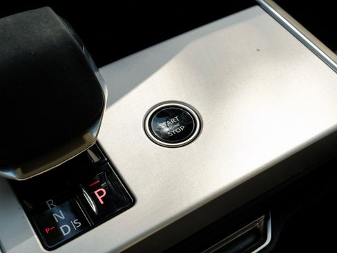 Used 2024 Land Rover Range Rover Autobiography image 22