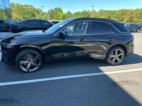Used 2024 Genesis GV70 3.5T Sport w/ Sport Prestige Package AWD/4WD image 5