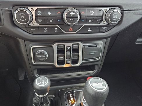 New 2025 Jeep Wrangler Sahara w/ Technology Group image 19