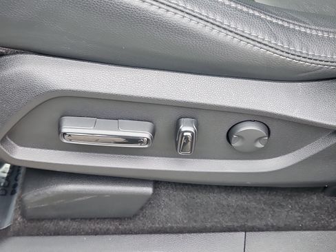 Certified 2024 Honda Pilot Touring image 17