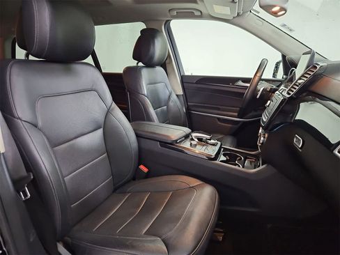 Used 2017 Mercedes-Benz GLS 550 4MATIC image 23