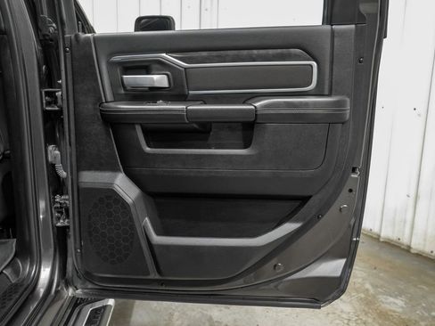 Used 2024 RAM 2500 Big Horn AWD/4WD image 47