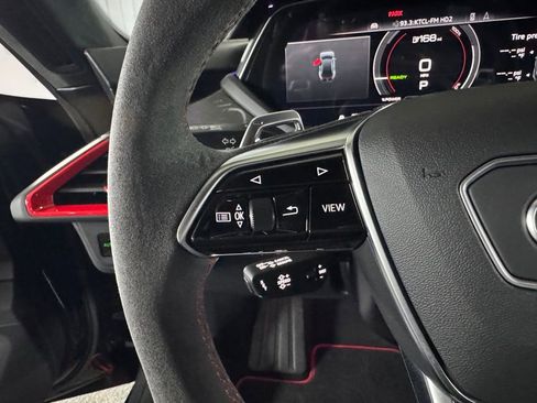 Used 2023 Audi RS e-tron GT image 32