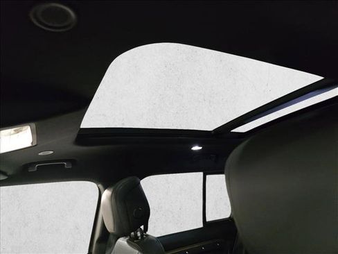 Certified 2024 Land Rover Defender 110 X-Dynamic SE image 29