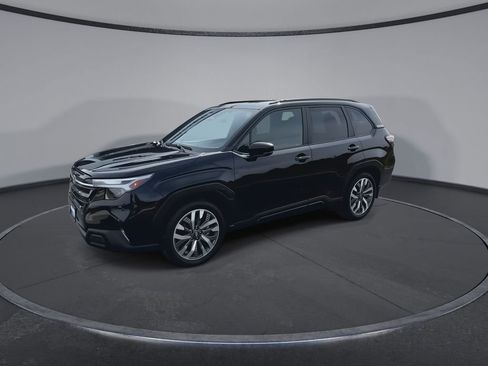 Used 2025 Subaru Forester Touring image 5