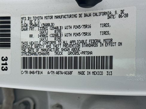 Used 2020 Toyota Tacoma SR image 12