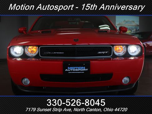 Used 2009 Dodge Challenger SRT8 w/ SRT Option Group II image 39