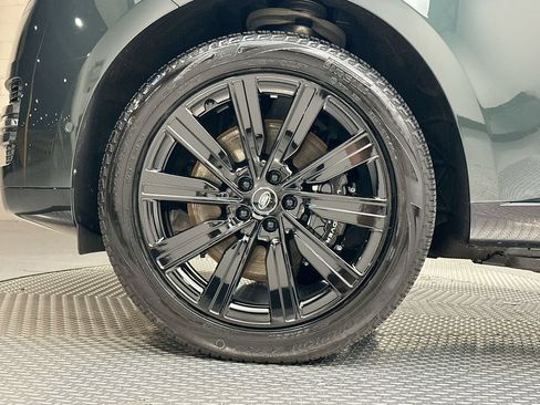 Used 2025 Land Rover Range Rover Autobiography AWD/4WD image 17