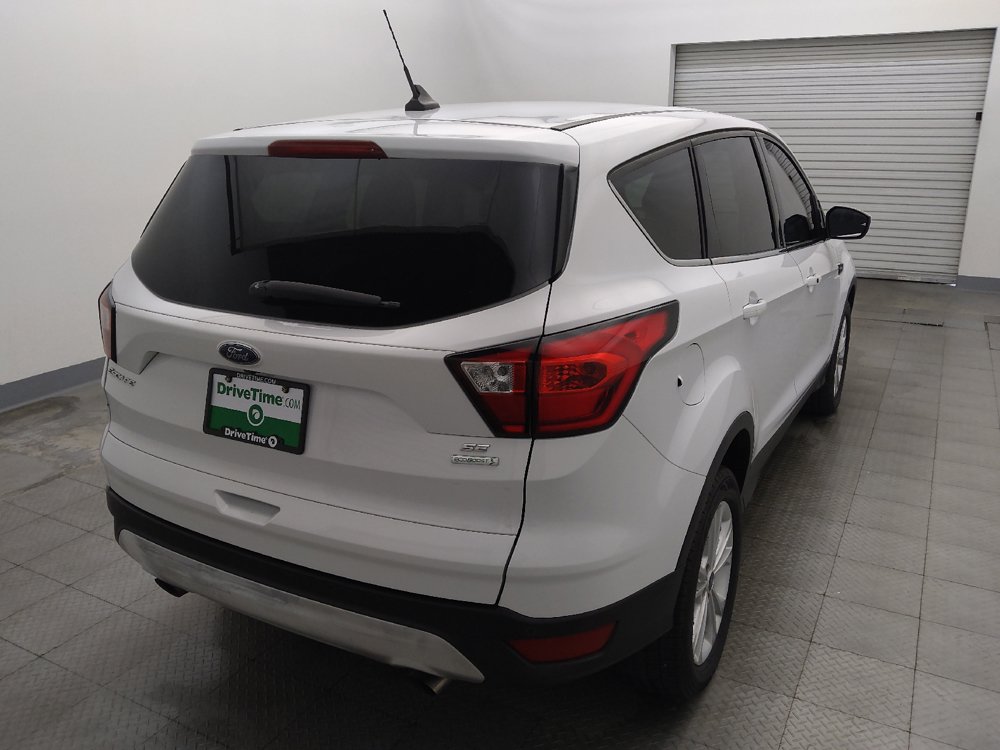 Used 2019 Ford Escape SE FWD image 7
