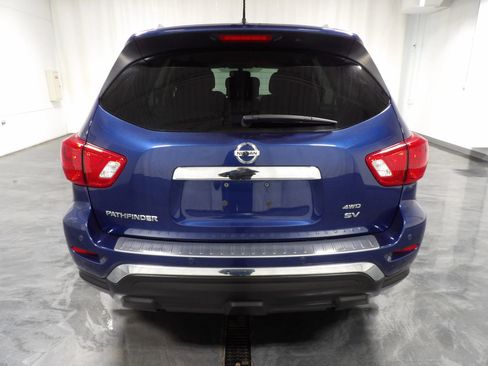 Used 2018 Nissan Pathfinder SV w/ Cargo Package image 6
