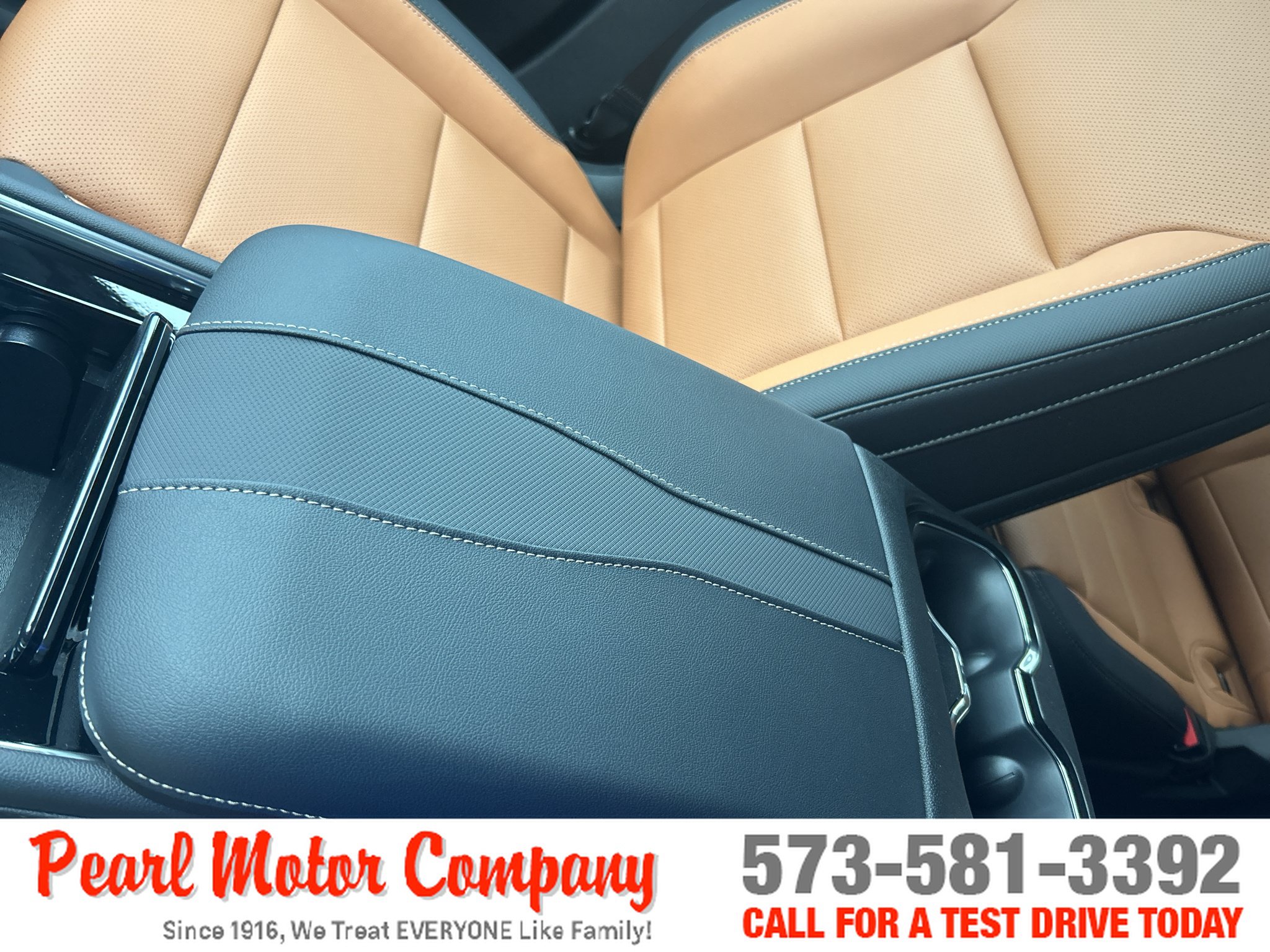 New 2027 Chevrolet Traverse Z71 w/ Driver Confidence Package AWD/4WD image 21