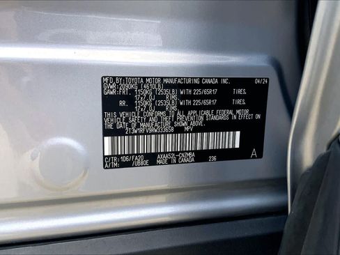 Used 2024 Toyota RAV4 XLE FWD image 33