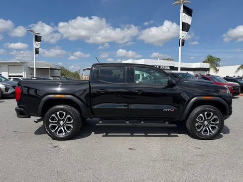 Used 2023 GMC Canyon AT4 w/ AT4 Premium Package AWD/4WD image 4