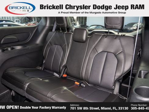 New 2026 Chrysler Pacifica Select image 19