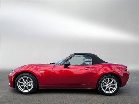 Used 2017 MAZDA MX-5 Miata Sport RWD image 2