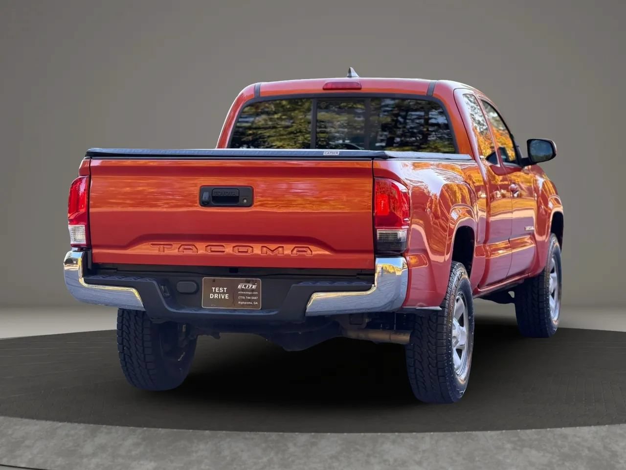 Used 2016 Toyota Tacoma SR5 RWD image 6