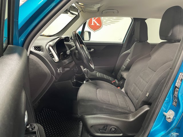 Used 2020 Jeep Renegade Latitude w/ Cold Weather Group AWD/4WD image 11