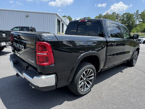 Used 2025 RAM 1500 Limited AWD/4WD image 5